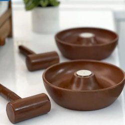 ظرف گردوشکن به همراه چکش طرح چوب